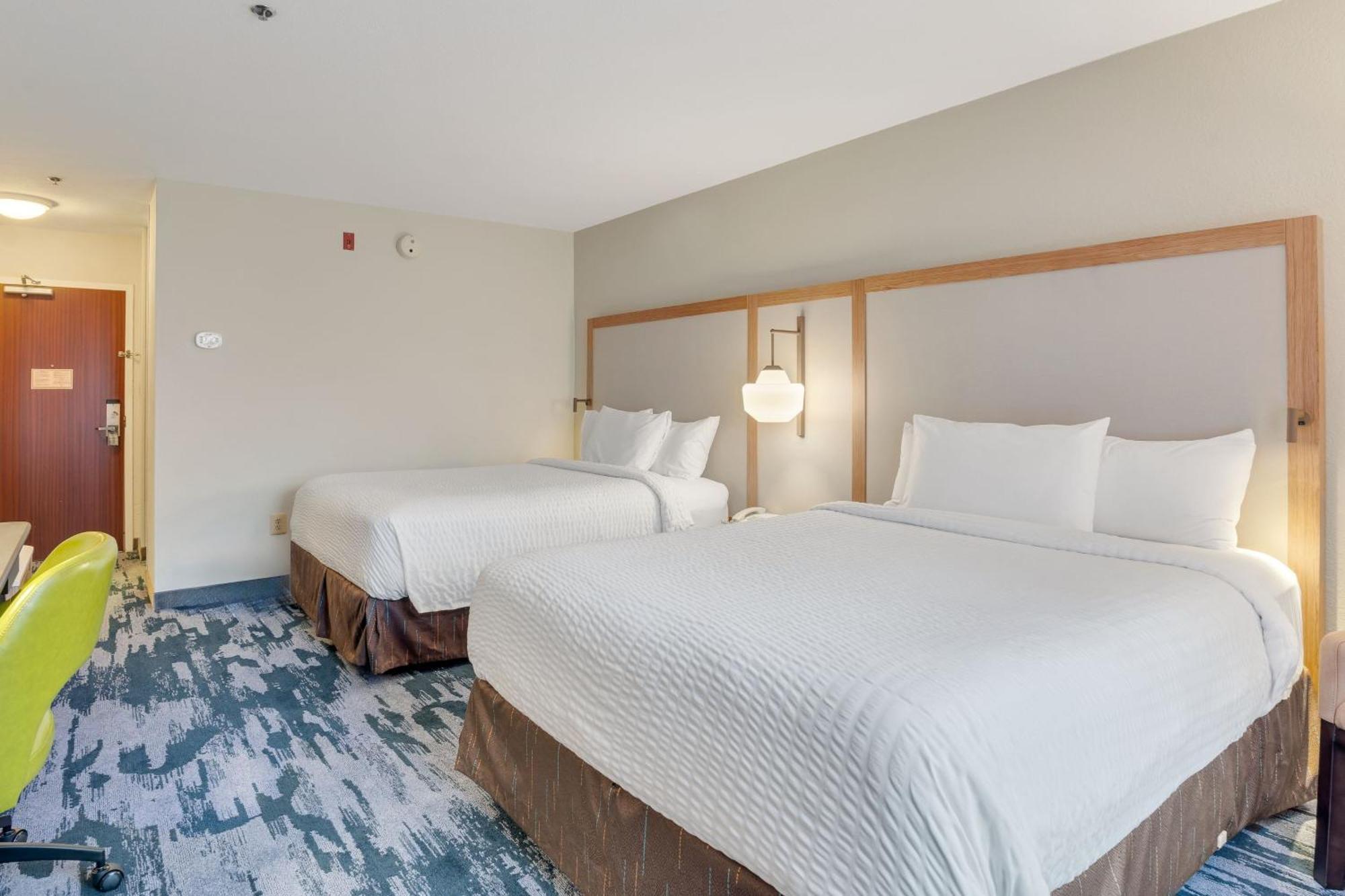 Fairfield Inn & Suites Фредериксберг Экстерьер фото