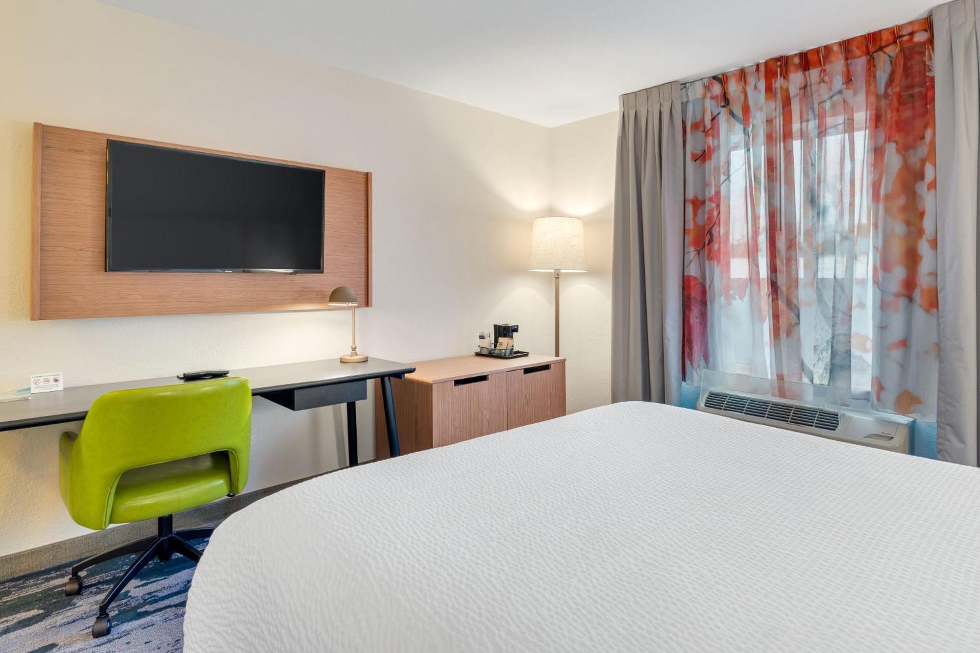 Fairfield Inn & Suites Фредериксберг Экстерьер фото